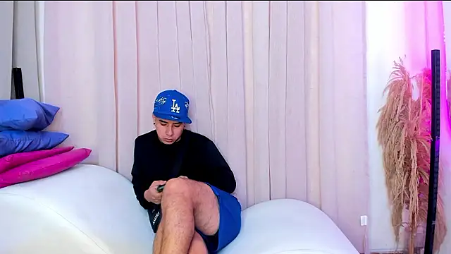 Yourslust  online show from 20, 3, 2026