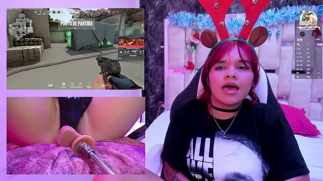 Snapshot of PetiteSalome chatting on 21, 12, 2024 PetiteSalome online show from 21, 12, 2024