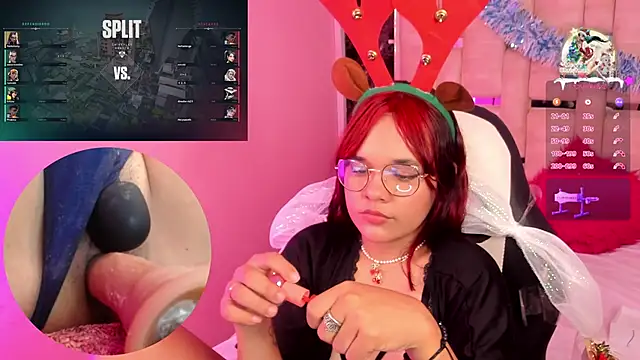 Snapshot of PetiteSalome chatting on 26, 12, 2024 PetiteSalome online show from 26, 12, 2024