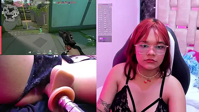 Snapshot of PetiteSalome chatting on 10, 1, 2025 PetiteSalome online show from 10, 1, 2025