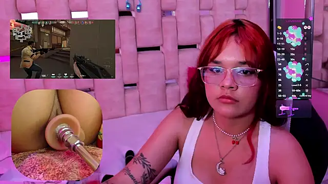 Snapshot of PetiteSalome chatting on 18, 1, 2025 PetiteSalome online show from 18, 1, 2025