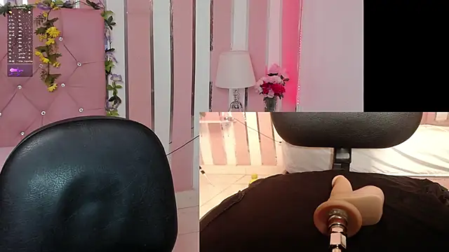 Snapshot of PetiteSalome chatting on 21, 9, 2025 PetiteSalome online show from 21, 9, 2025