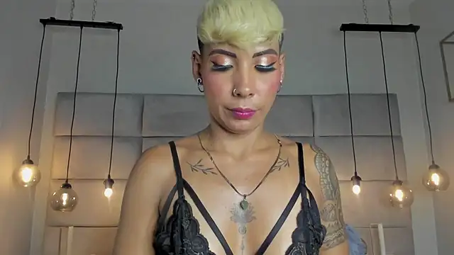 MiaMorgan  online show from 24, 1, 2025