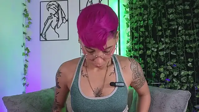 Snapshot of MiaMorgan_ chatting on 3, 2, 2026 MiaMorgan online show from 3, 2, 2026