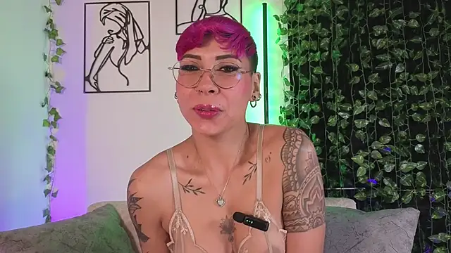 Snapshot of MiaMorgan_ chatting on 7, 2, 2026 MiaMorgan online show from 7, 2, 2026