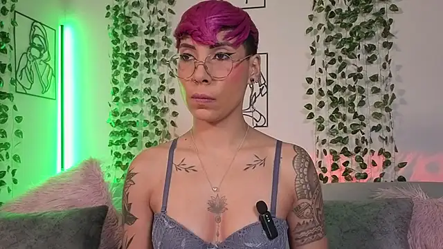 MiaMorgan  online show from 18, 3, 2026