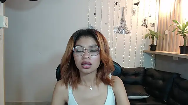 Snapshot of Perla_prg chatting on 27, 12, 2024 Perla prg online show from 27, 12, 2024