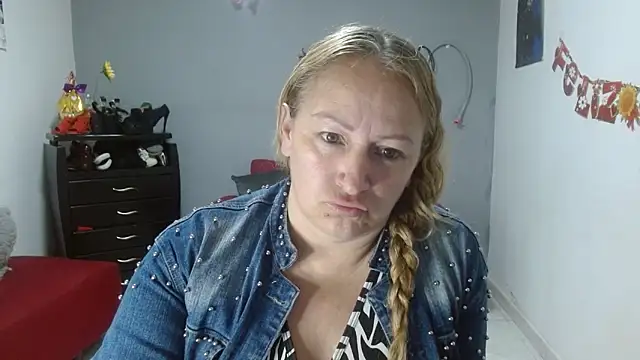 emperabigbootybigass online show from 8, 3, 2025