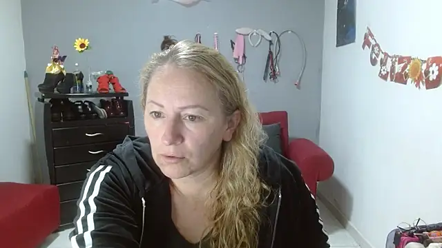 emperabigbootybigass online show from 19, 3, 2025