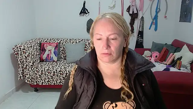 emperabigbootybigass online show from 9, 4, 2026