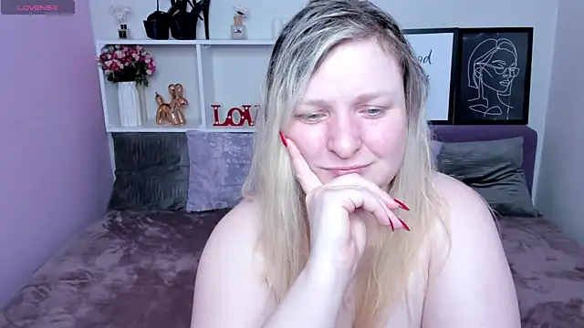 AnnaXCherri online show from 7, 11, 2025