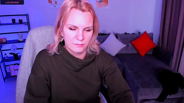 Louisa Bay online show from 17, 1, 2025