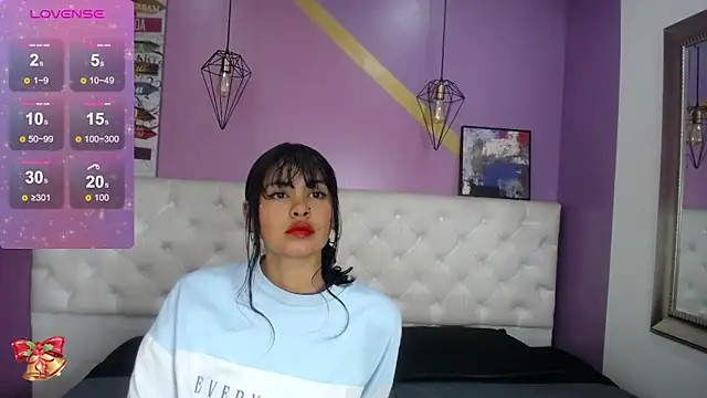 Snapshot of MadameDamn chatting on 10, 12, 2024 MadameDamn online show from 10, 12, 2024