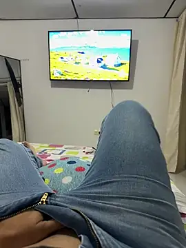 ANYLU19 online show from 25, 11, 2025