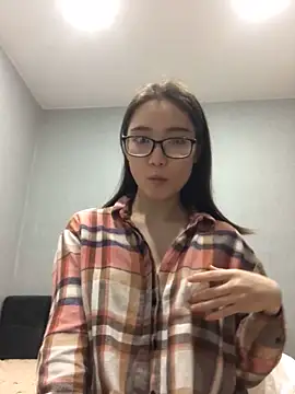 Snapshot of Milka23 chatting on 8, 2, 2025 Milka23 online show from 8, 2, 2025
