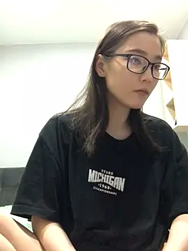 Snapshot of Milka23 chatting on 16, 2, 2025 Milka23 online show from 16, 2, 2025