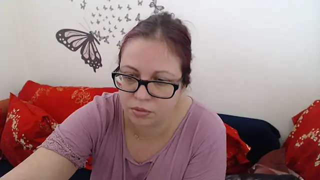 LadyHellene online show from 1, 3, 2025