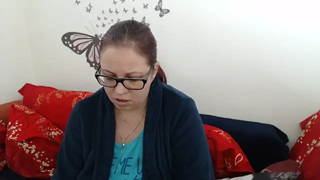 LadyHellene online show from 4, 3, 2025