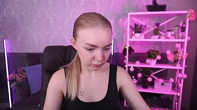 Snapshot of EmilySunshineS chatting on 25, 9, 2025 EmilySunshineS online show from 25, 9, 2025