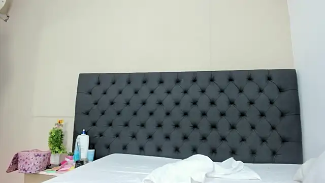  candy jade  online show from 17, 4, 2026