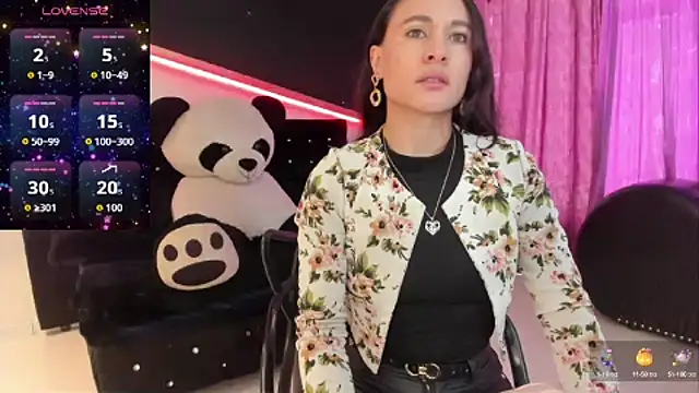 Coral Gibson online show from 9, 10, 2025