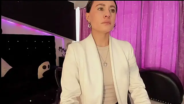 Coral Gibson online show from 9, 3, 2026