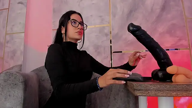 Snapshot of Ellaochoa chatting on 18, 10, 2025 Ellaochoa online show from 18, 10, 2025