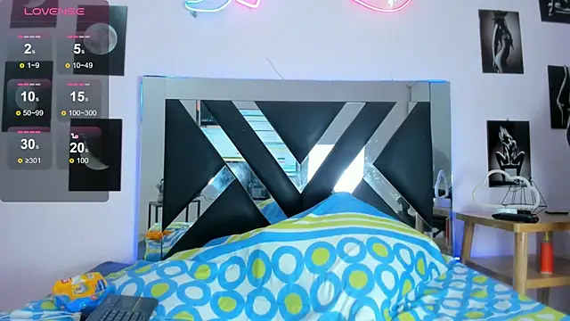 miavalentinaaa online show from 18, 12, 2024