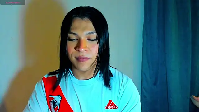 miavalentinaaa online show from 6, 11, 2025