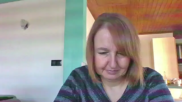 Snapshot of Sandcoq chatting on 5, 11, 2025 Sandcoq online show from 5, 11, 2025