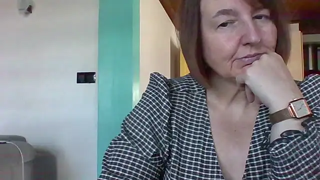 Snapshot of Sandcoq chatting on 19, 11, 2025 Sandcoq online show from 19, 11, 2025