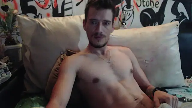 roystonee01 online show from 16, 10, 2025