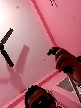 Snapshot of saviverma2024 chatting on 22, 12, 2024 saviverma2024 online show from 22, 12, 2024