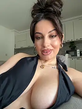 Snapshot of melissablack chatting on 5, 5, 2026 melissablack online show from 5, 5, 2026
