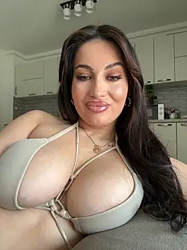 Snapshot of melissablack chatting on 6, 5, 2026 melissablack online show from 6, 5, 2026