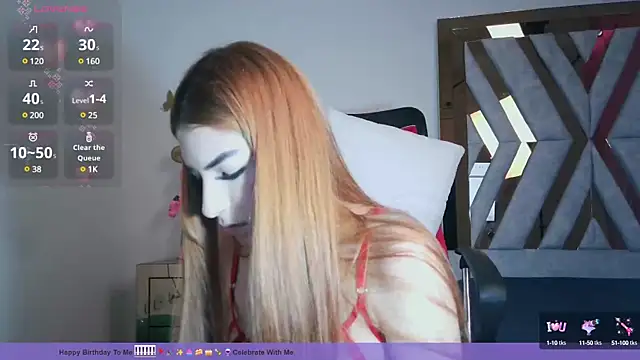 Snapshot of littleayshel chatting on 1, 2, 2025 littleayshel online show from 1, 2, 2025