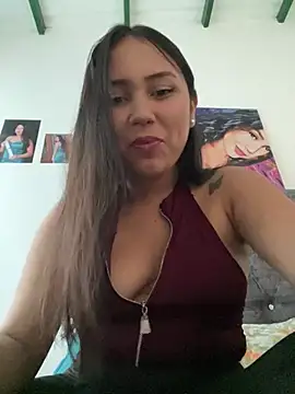 Snapshot of YuliiCamm chatting on 8, 12, 2024 YuliiCamm online show from 8, 12, 2024