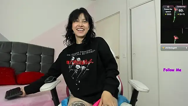 Camcrush   online show from 26, 1, 2025