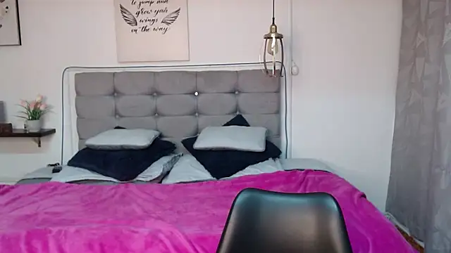 Brown Pearl online show from 14, 12, 2024