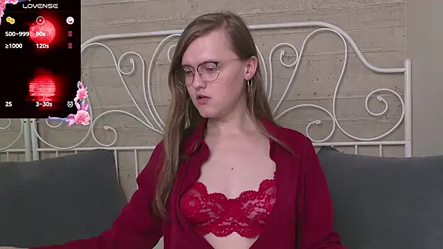 YukoFanee online show from 15, 10, 2025