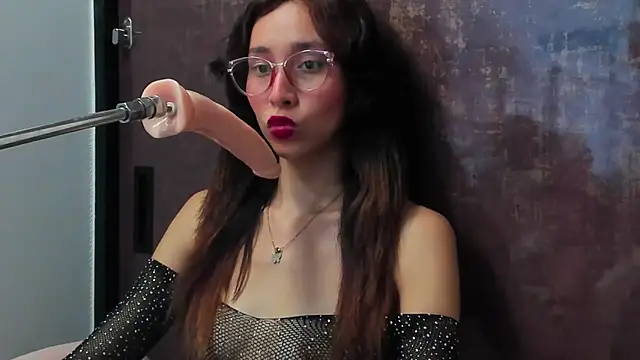 doll bella  online show from 23, 2, 2025