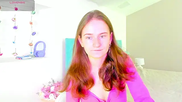 L1ittle kitty  online show from 25, 9, 2025