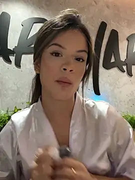 Alisha-Bond online show from 3, 3, 2025