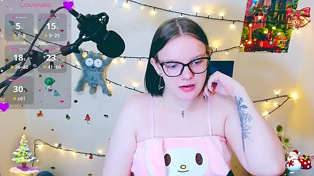 Snapshot of DivaMarisa chatting on 24, 12, 2024 DivaMarisa online show from 24, 12, 2024