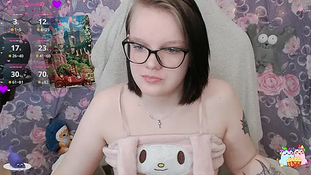 Snapshot of DivaMarisa chatting on 18, 2, 2025 DivaMarisa online show from 18, 2, 2025