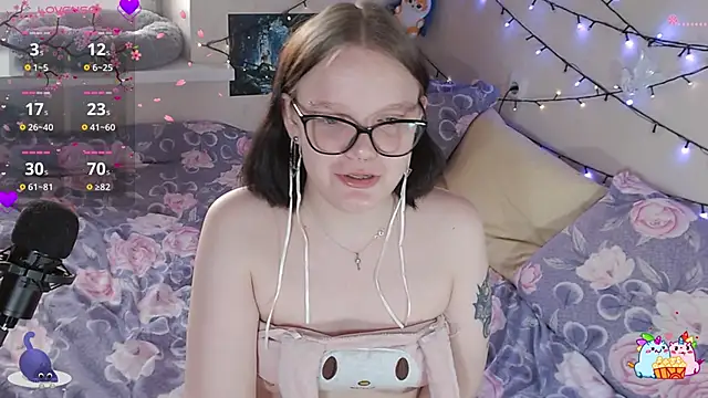 Snapshot of DivaMarisa chatting on 25, 2, 2025 DivaMarisa online show from 25, 2, 2025