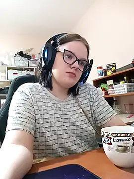 Snapshot of DivaMarisa chatting on 23, 3, 2025 DivaMarisa online show from 23, 3, 2025