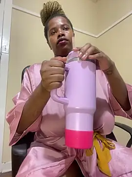 Snapshot of sexy_boobs97 chatting on 23, 2, 2026 sexy boobs97 online show from 23, 2, 2026