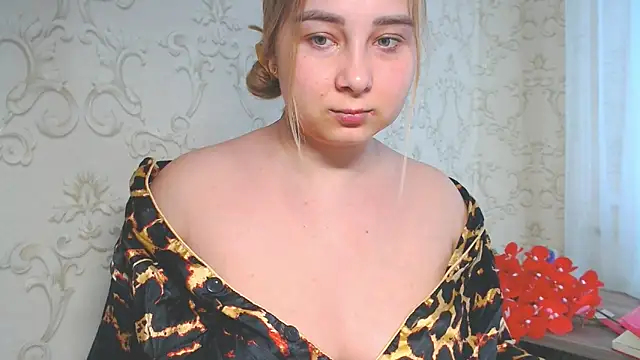 Snapshot of DolphinDreams chatting on 19, 6, 2026 DolphinDreams online show from 19, 6, 2026