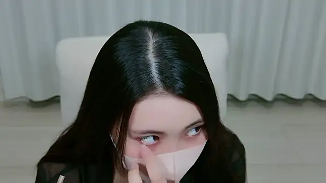 yuki room online show from 28, 9, 2025